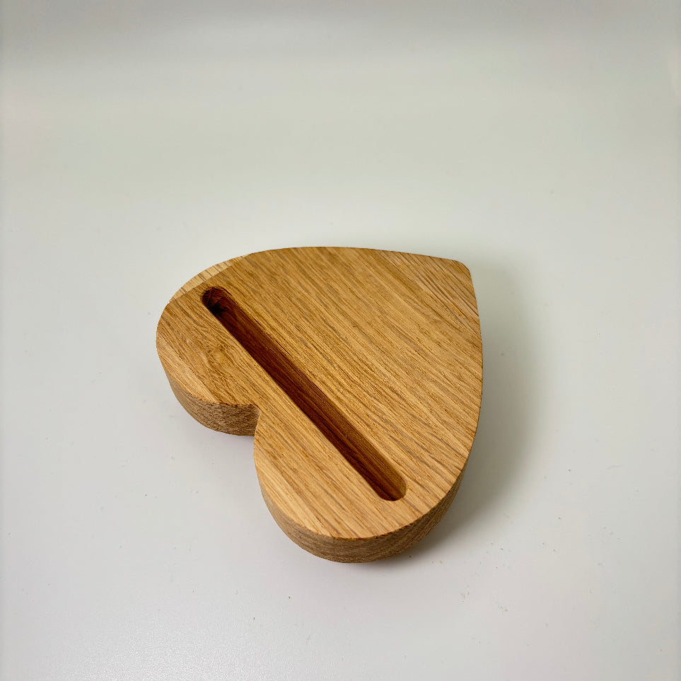 Herz Sockel mit Schlitz