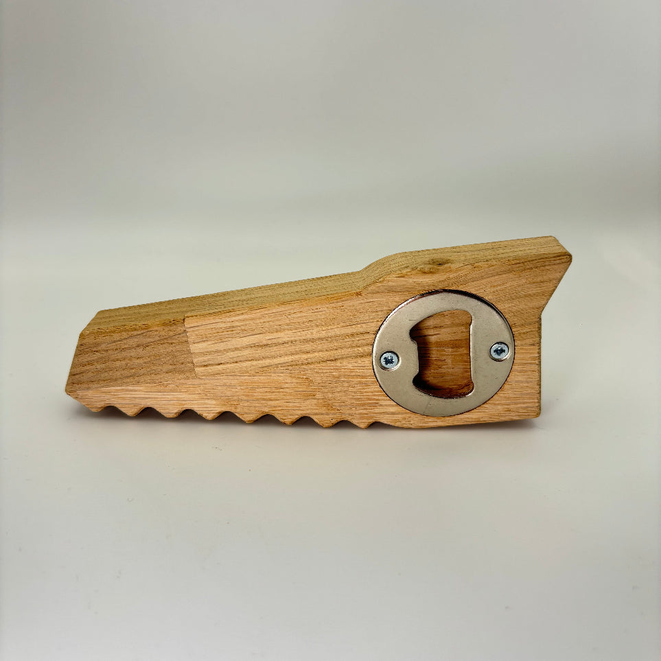 Flaschenöffner im Säge Design